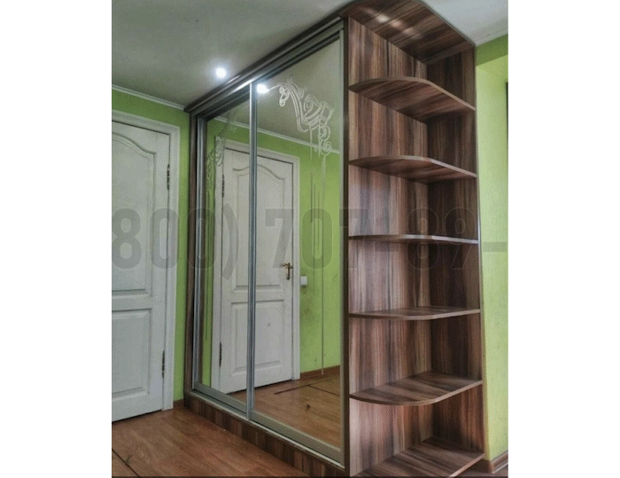 Шкаф серебряного цвета в Королёве
